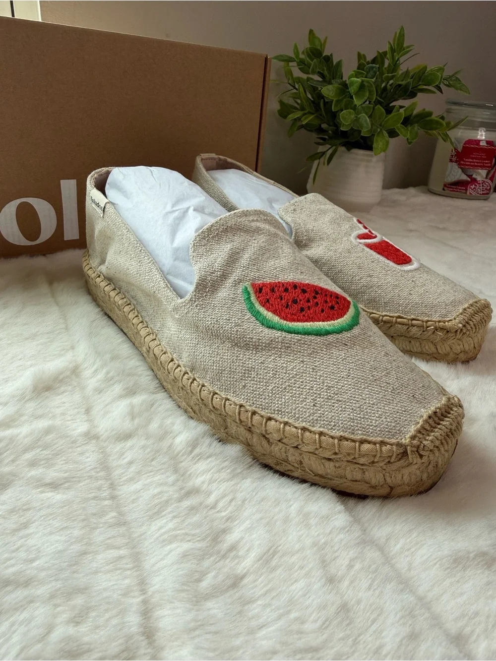 NWT - Soludos Beige Canvas Espadrilles Watermelon Juice Embroidery - Size 8.5